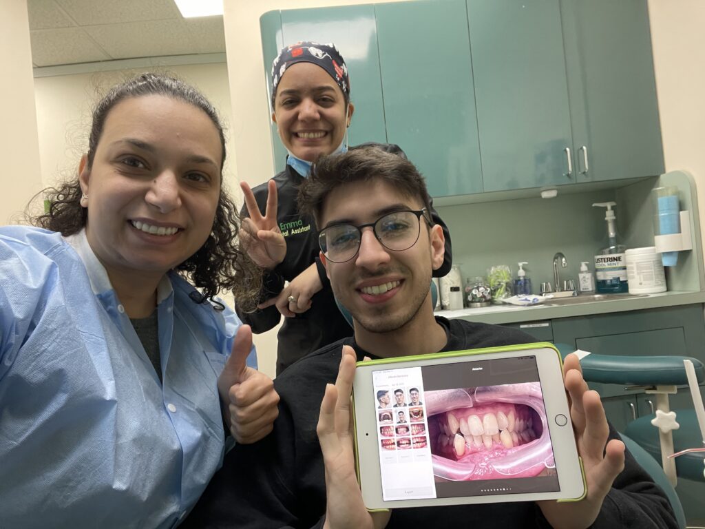 DR. MARYZ ESTEDRAK AND EVERSMILE DENTAL TEAM CELEBRATING PATIENT SMILE RESULTS - EVERSMILE DENTAL NJ