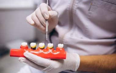 WOMAN PATIENT AT DENTIST